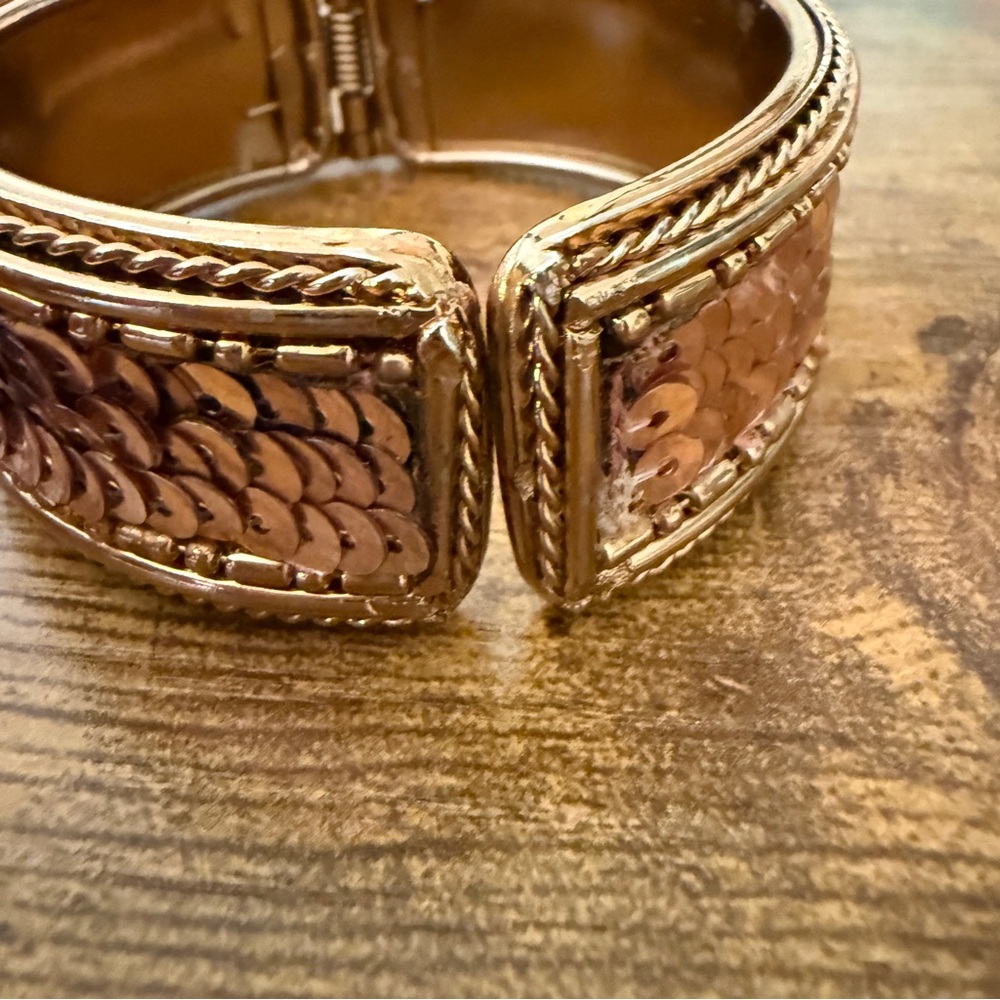 Y2K Chunky Copper Color Bangle Bracelet Metal & Sequins Spring Hinge Open Close - Picture 5 of 10